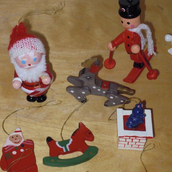 Vintage Handpainted Wood Christmas Tree Ornaments 23 Mini Lot German? Pinocchio - Picture 2 of 6